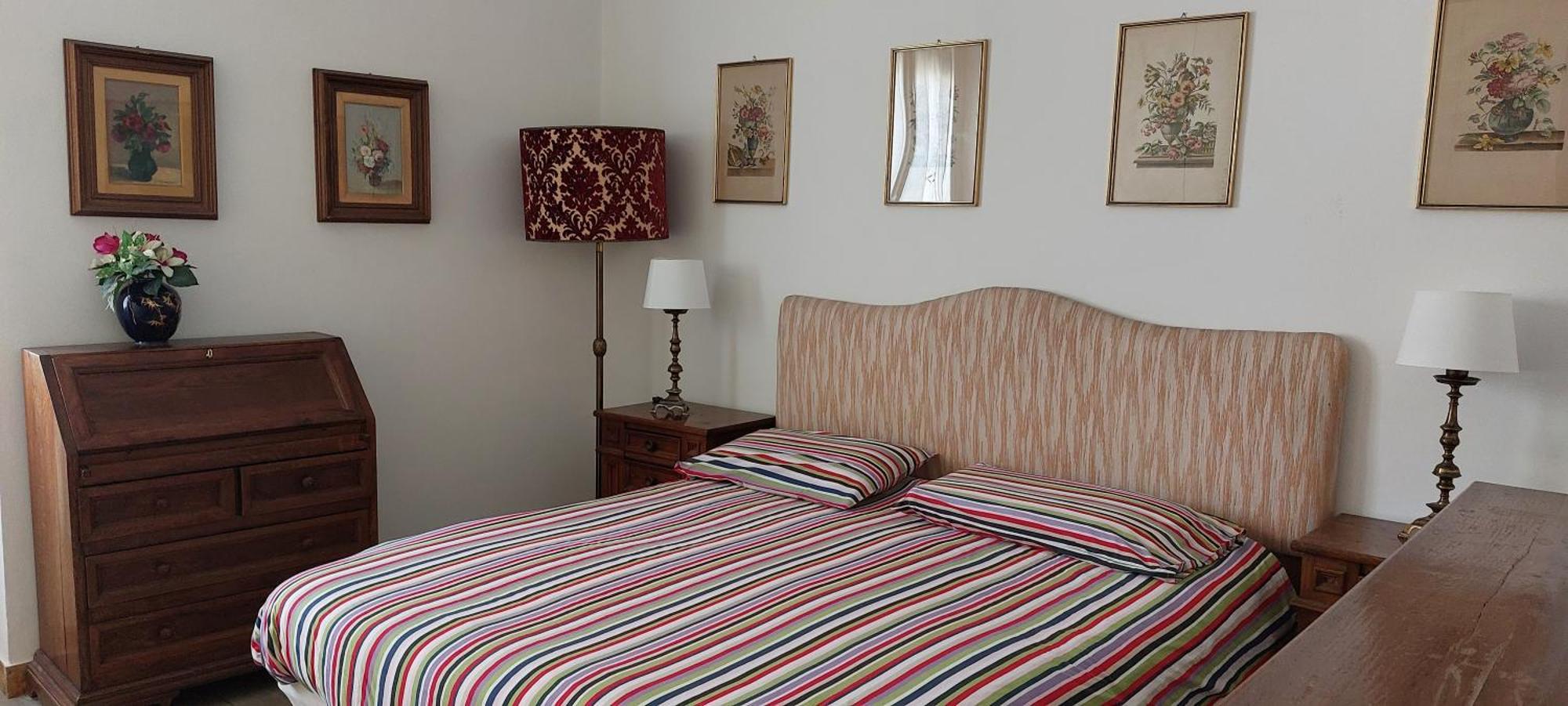 Apartment Cappuccini Family & Group 3 Bedrooms Jacuzzi Fast Wi-fi Air Conditioned Tram Florence